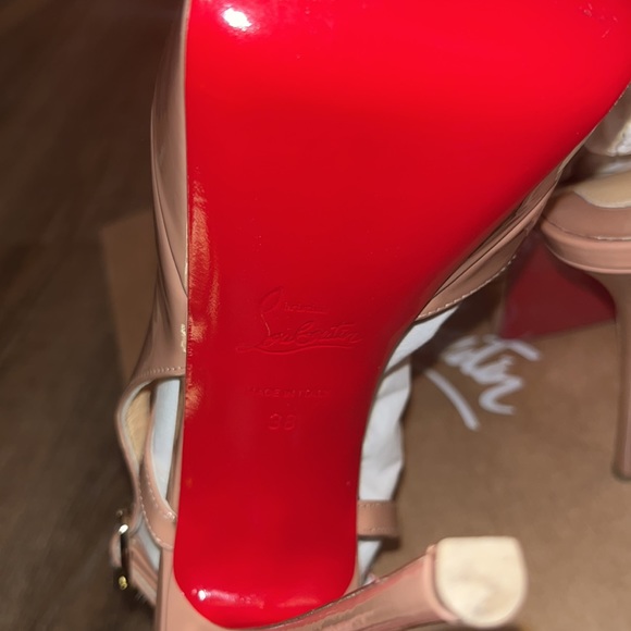 Christian Louboutin Patent Nude 38 worn for 2 hours - Picture 4 of 7